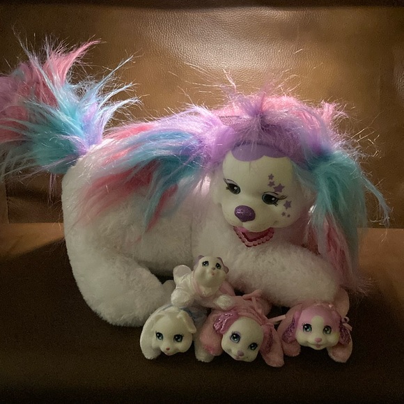 Adorable Puppy Surprise- Missy and her 4 pups - Picture 1 of 3